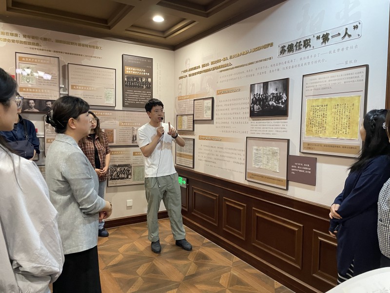 市城管局青年理论学习小组开展 “春启新程 学思践悟”理论学习实